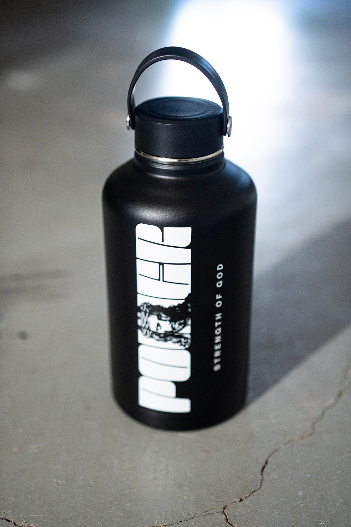 (Pre-Order 4 Weeks) 64 oz Stainless Steel Water Bottle